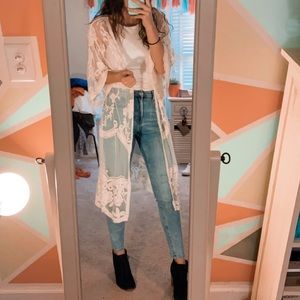 COPY - ❤️4/$25 white lacy coverup❤️